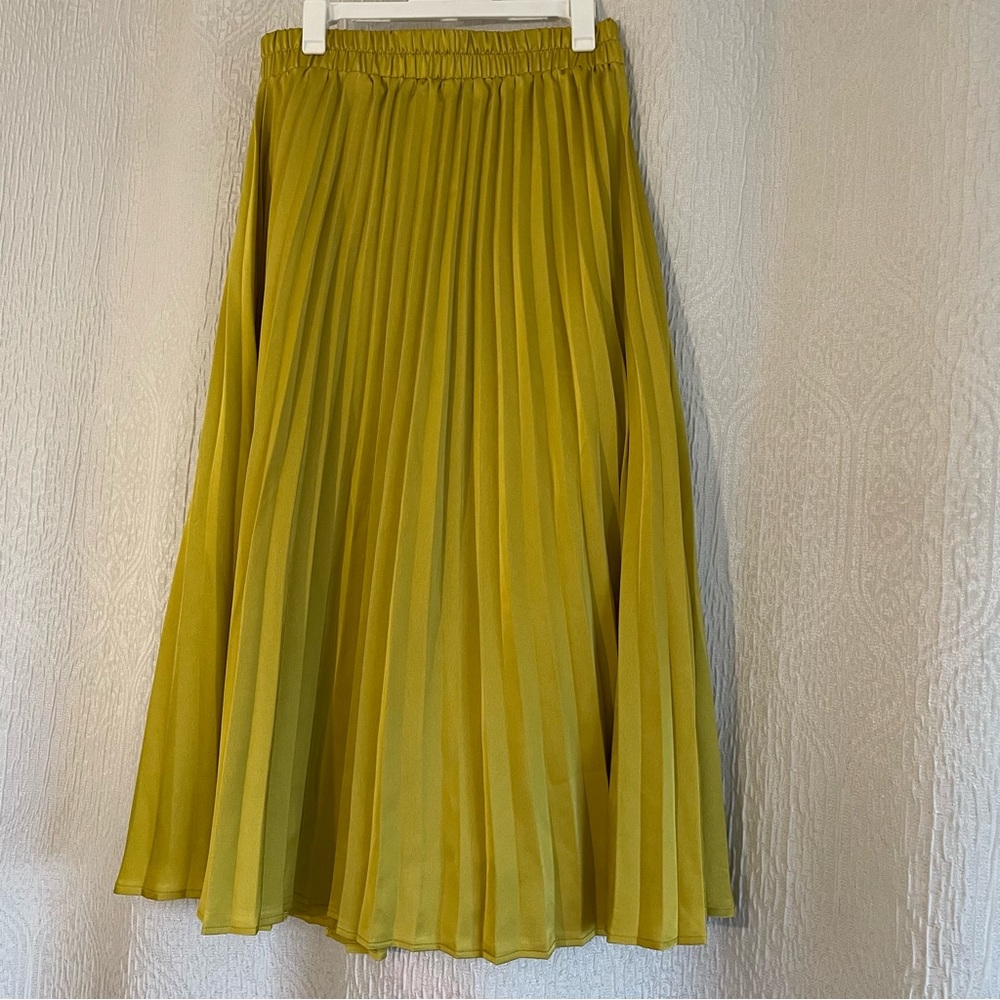 Lime green SMALL PLEATED SKIRT